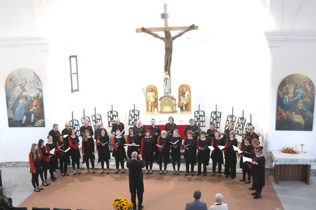 Letni koncert Komorni zbor Fran Gerbič, gostje MePZ Postojna 17 Foto Ljubo Vukelič